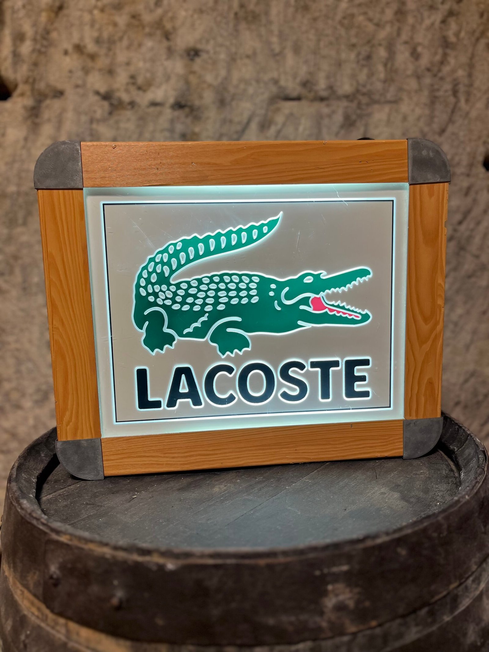 Enseigne publicitaire LACOSTE – Image 2