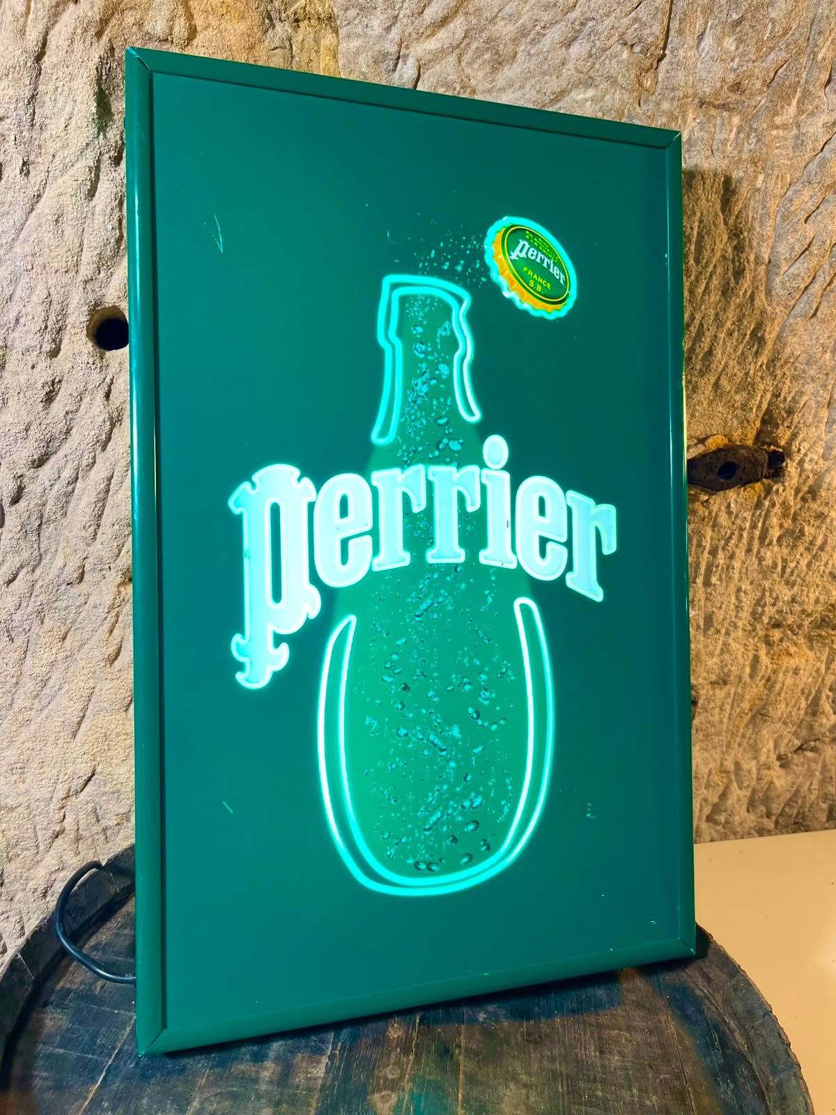 Enseigne lumineuse publicitaire Perrier – Image 2