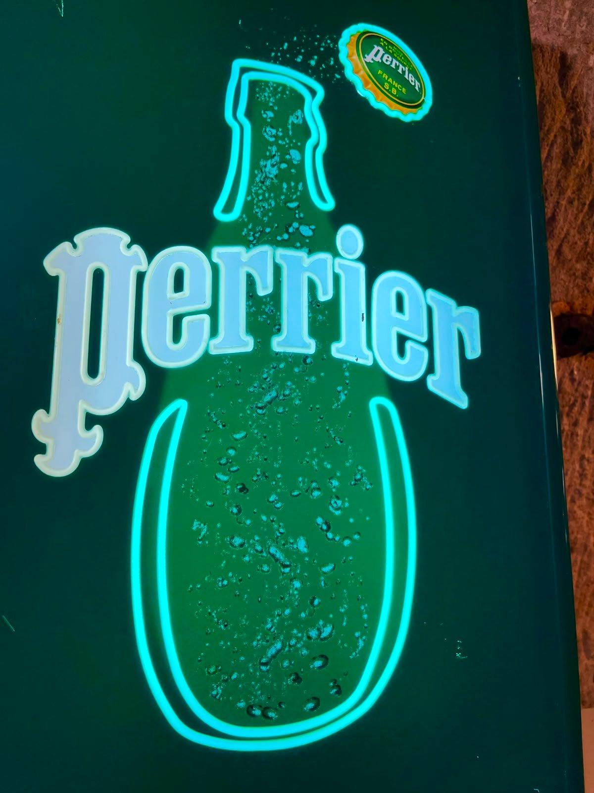 Enseigne lumineuse publicitaire Perrier – Image 5